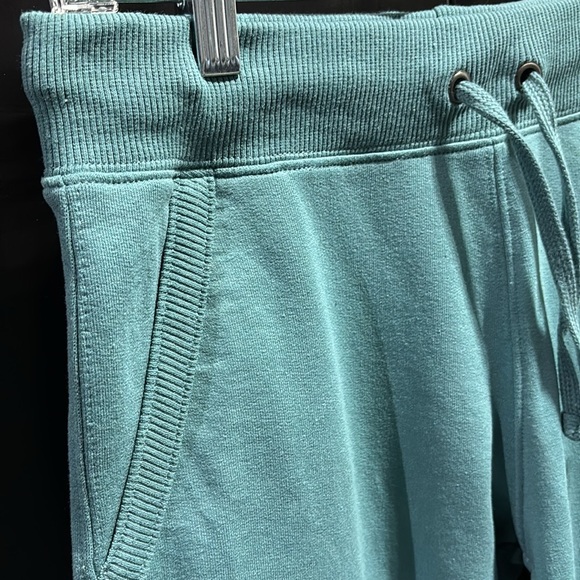 Champion Fleece Lined Joggers,elastic drawstring waist,hip pockets,rib knit cuff - Picture 3 of 8